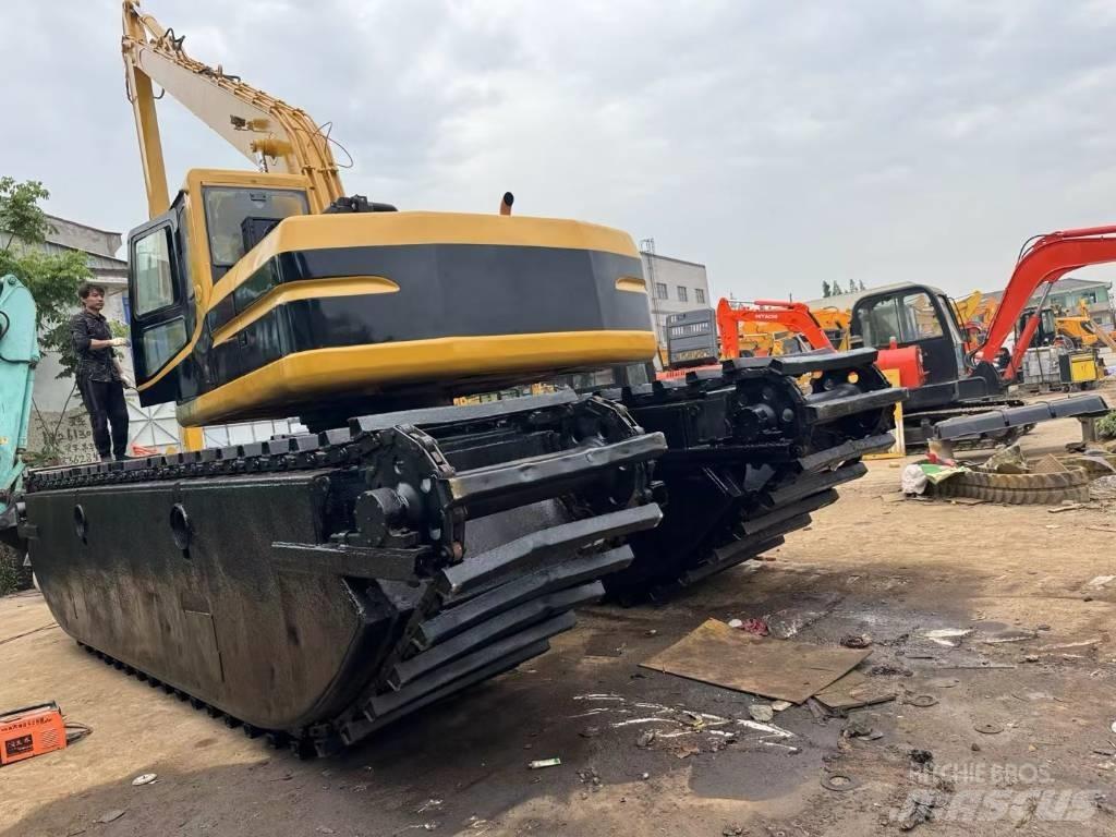 CAT 320 B L Telakaivukoneet