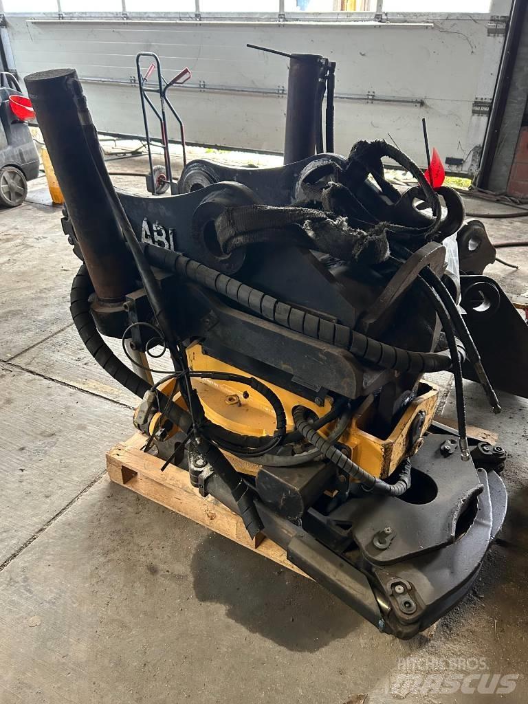 Engcon Tiltrotator Kauhanpyörittäjät