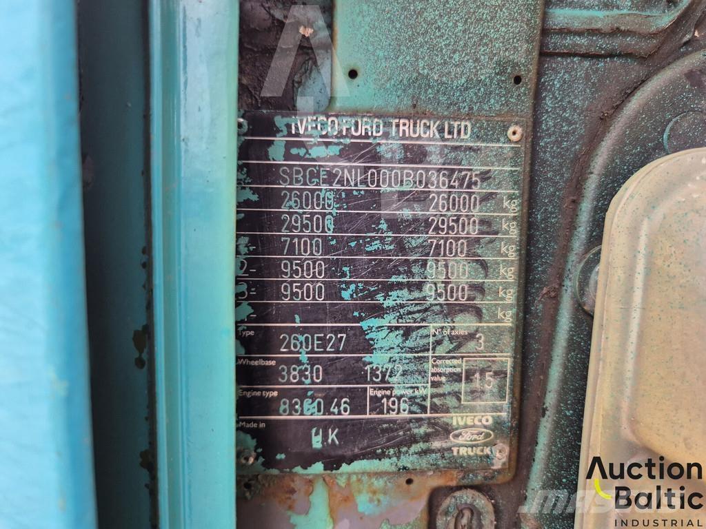 Iveco 260 E27 Sora- ja kippiautot