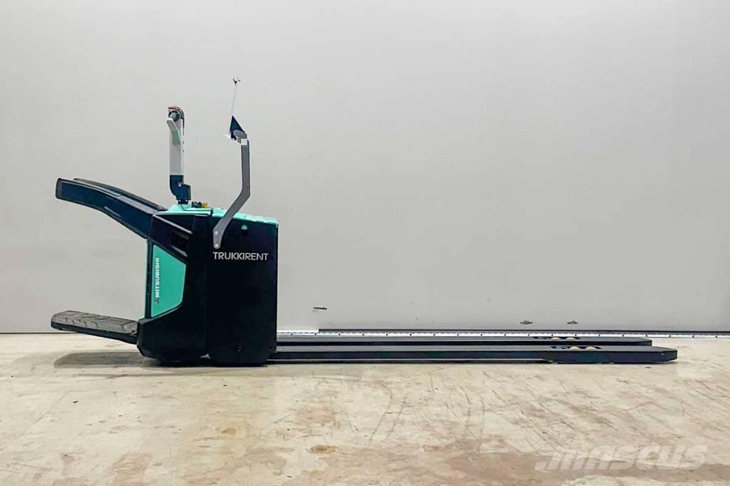 Mitsubishi PBV 20 N2 Lavansiirtotrukit ajotasolla