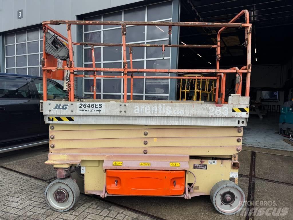 JLG 2646 ES Saksilavat
