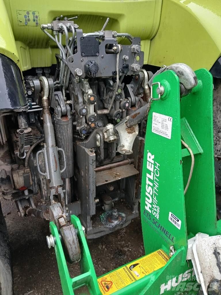 CLAAS ARION 630 Traktorit