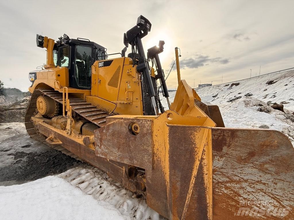 CAT D8T Telaketjupuskutraktorit