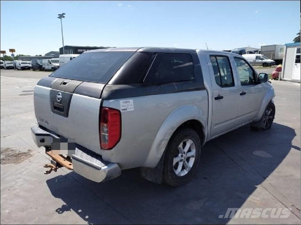 Nissan Navara 1 Lava-autot
