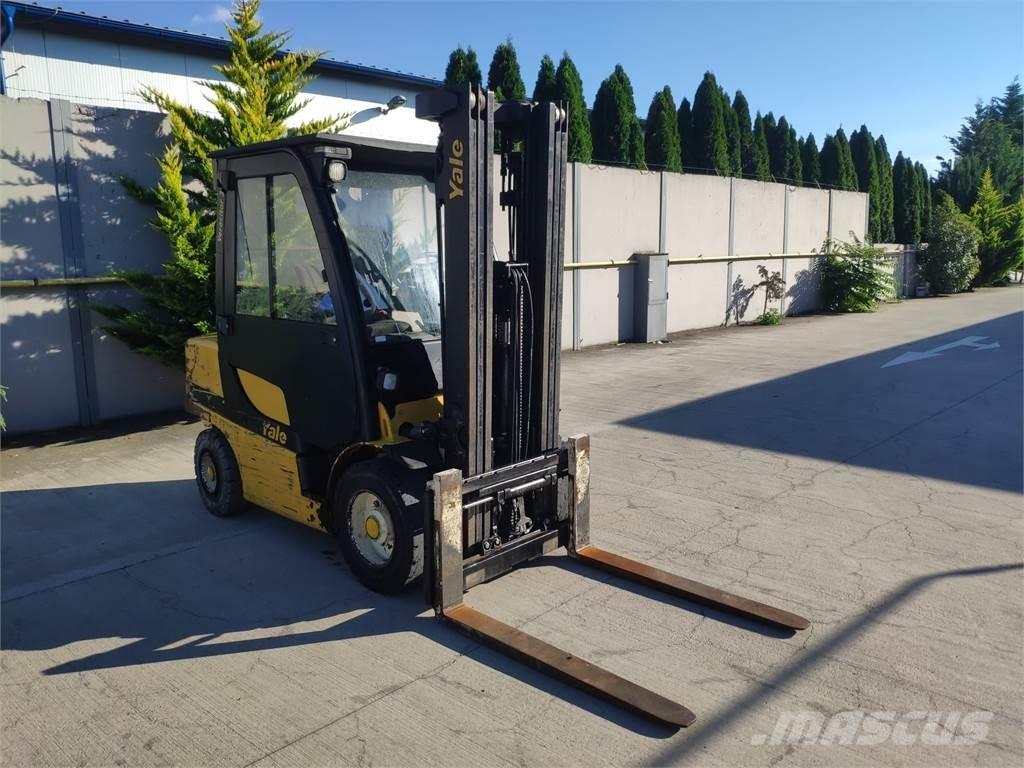 Yale GDP35VX Dieseltrukit