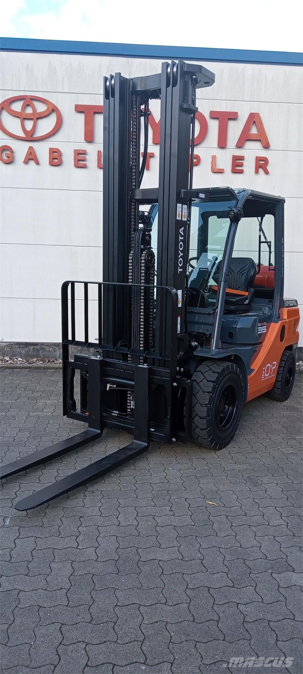 Toyota 02-8FGJF35 Nestekaasutrukit