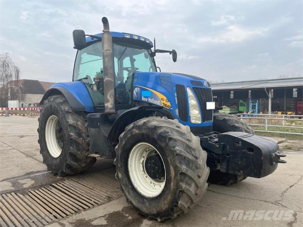 New Holland T8040 Traktorit