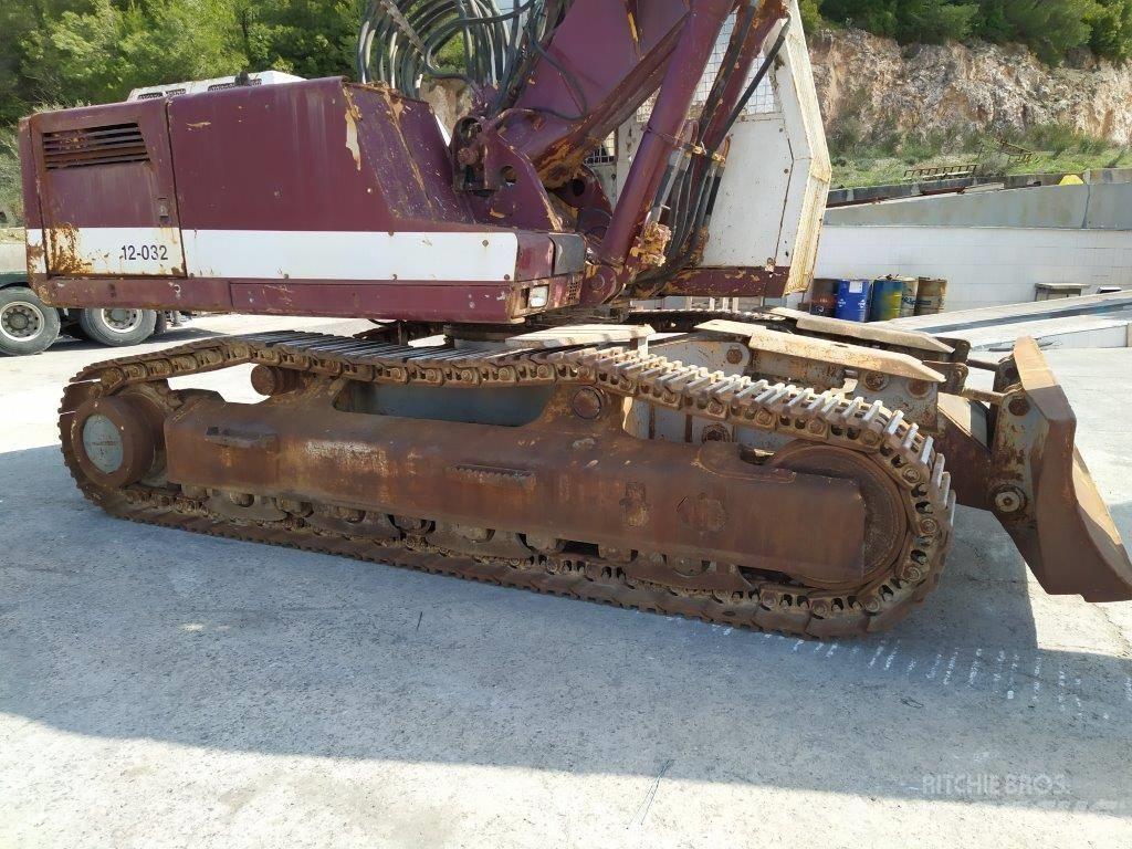 Liebherr 932T Telakaivukoneet