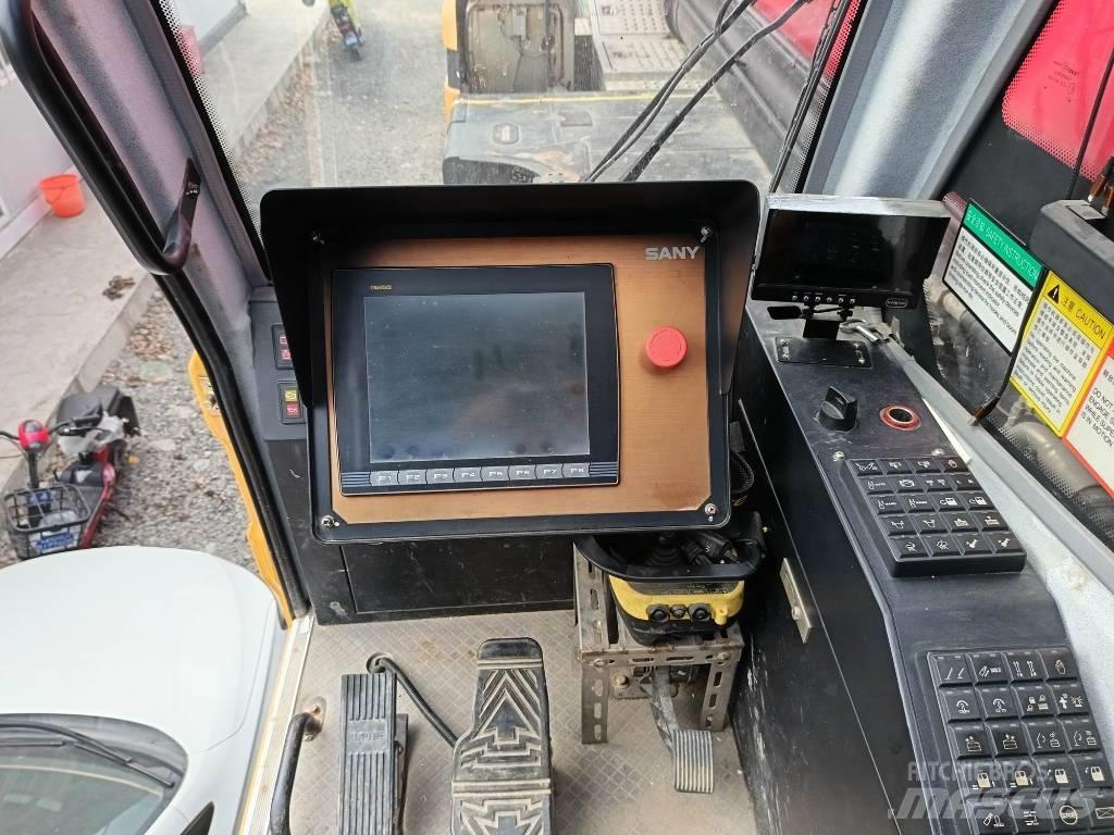 Sany SAC3000T Mobiilinosturit
