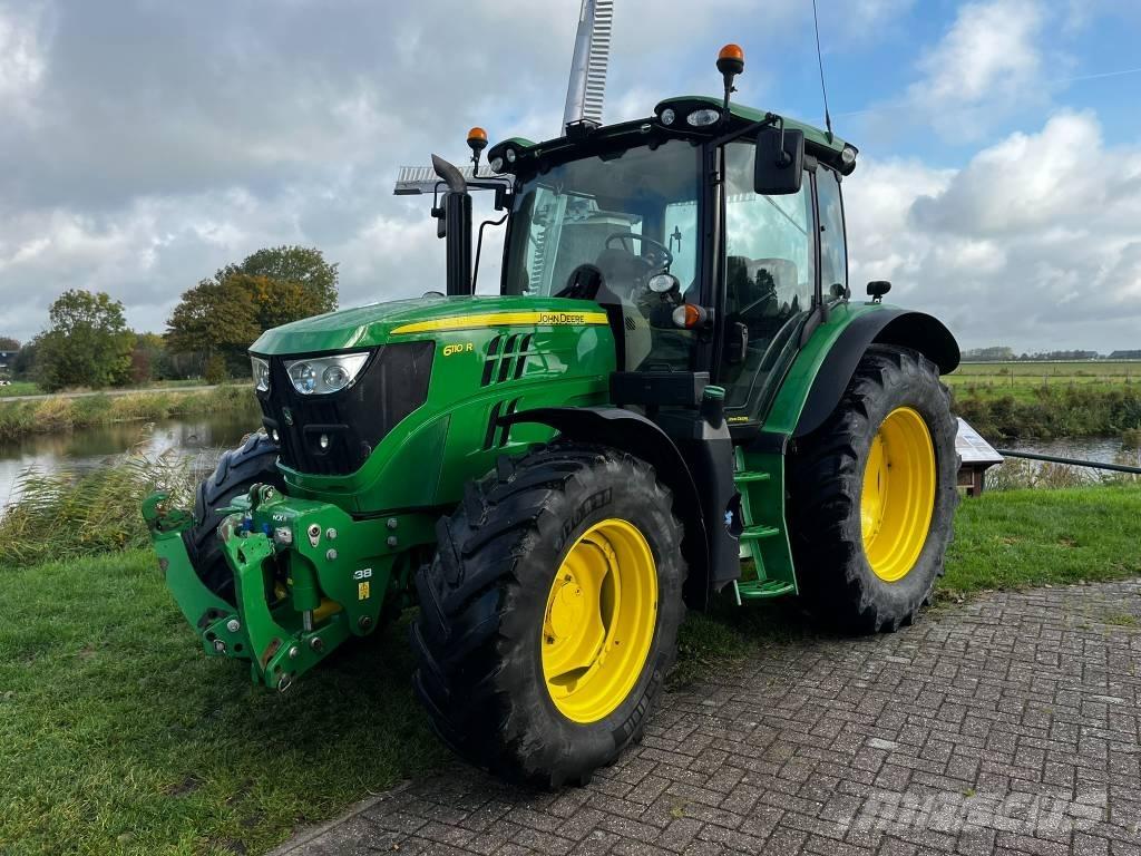 John Deere 6110 R Traktorit