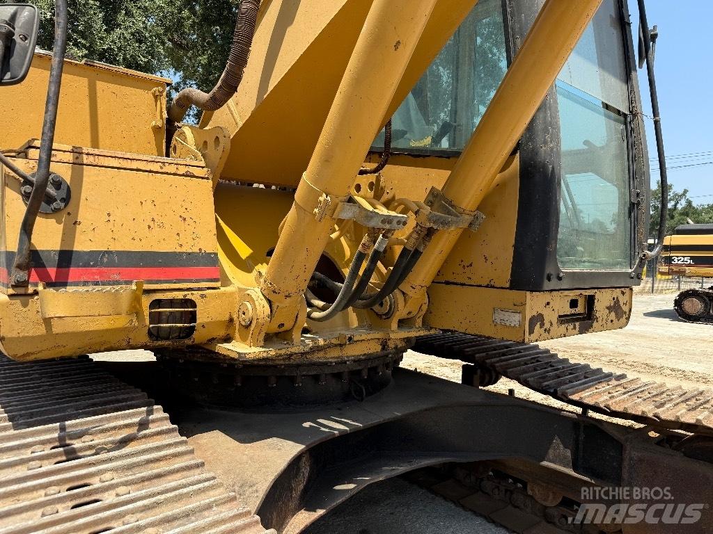 CAT 320 L Telakaivukoneet