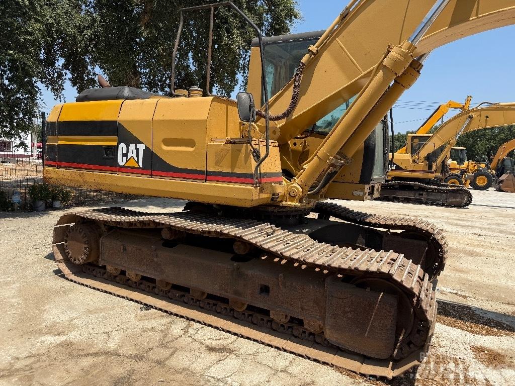CAT 320 L Telakaivukoneet
