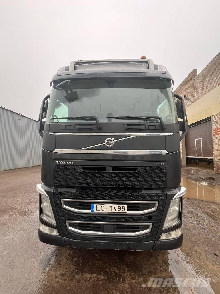 Volvo FH Puuautot