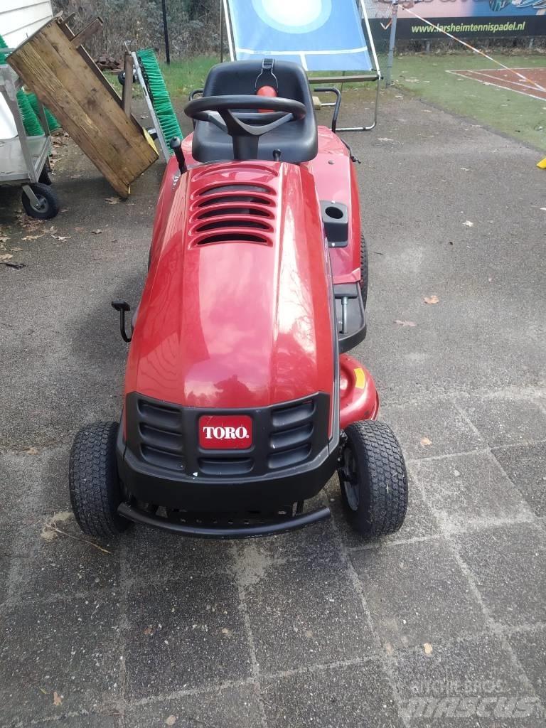 Toro zitmaaier DH140 Päältäajettavat ruohonleikkurit