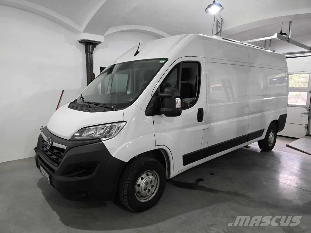 Opel Movano Pakettiautot