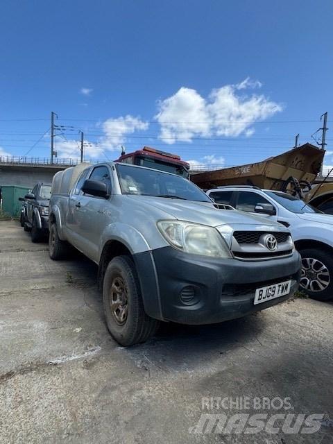 Toyota Hilux Lava-autot