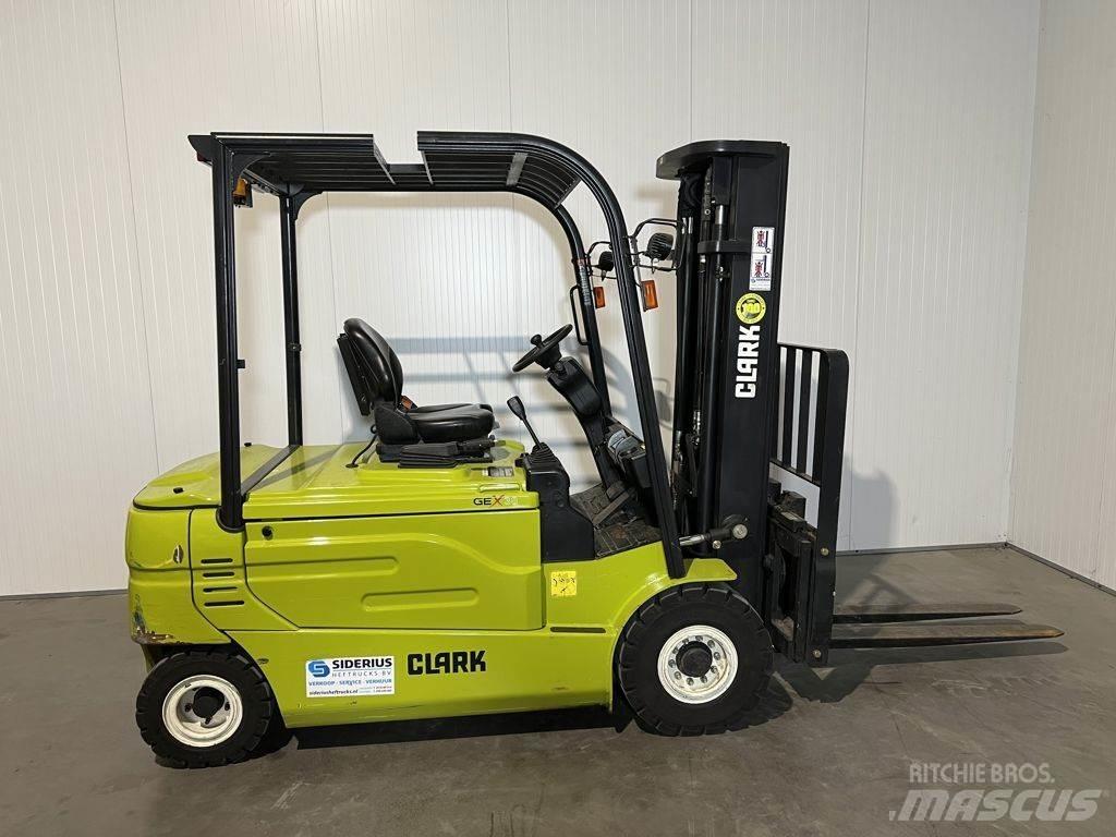 Clark GEX30 Sähkötrukit