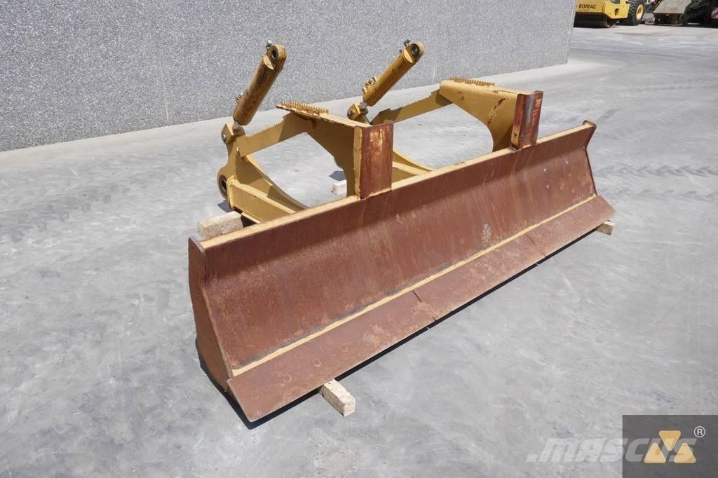 CAT Skidder blade Puskulevyt