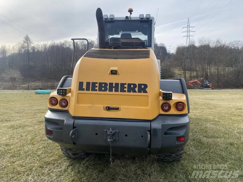 Liebherr L546 Pyöräkuormaajat