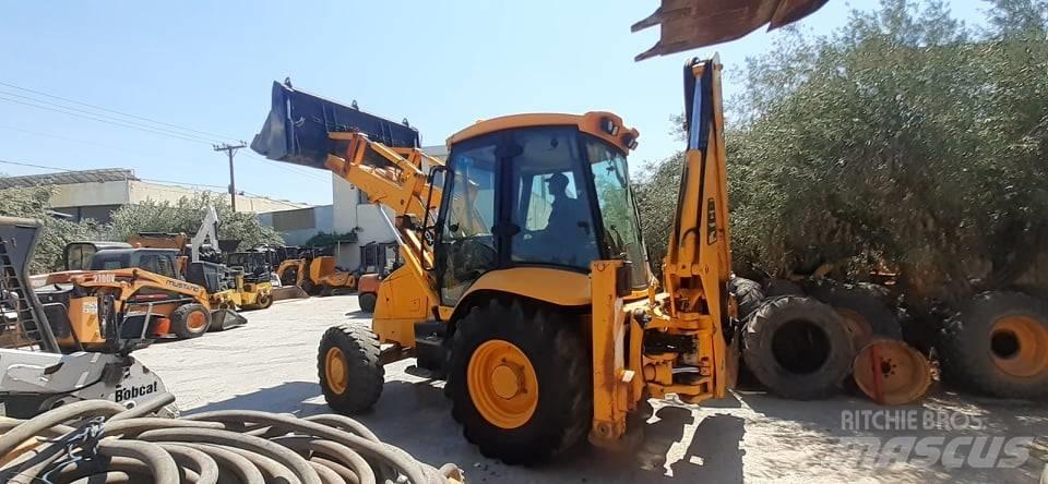 JCB 3 CX SM 4 T Kaivurikuormaajat