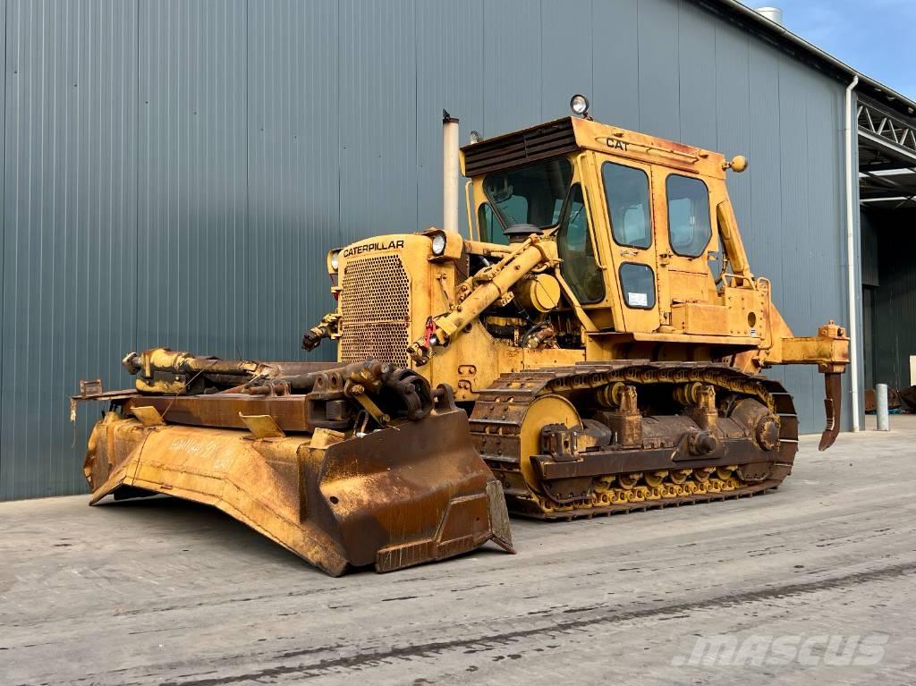 CAT D7G Telaketjupuskutraktorit