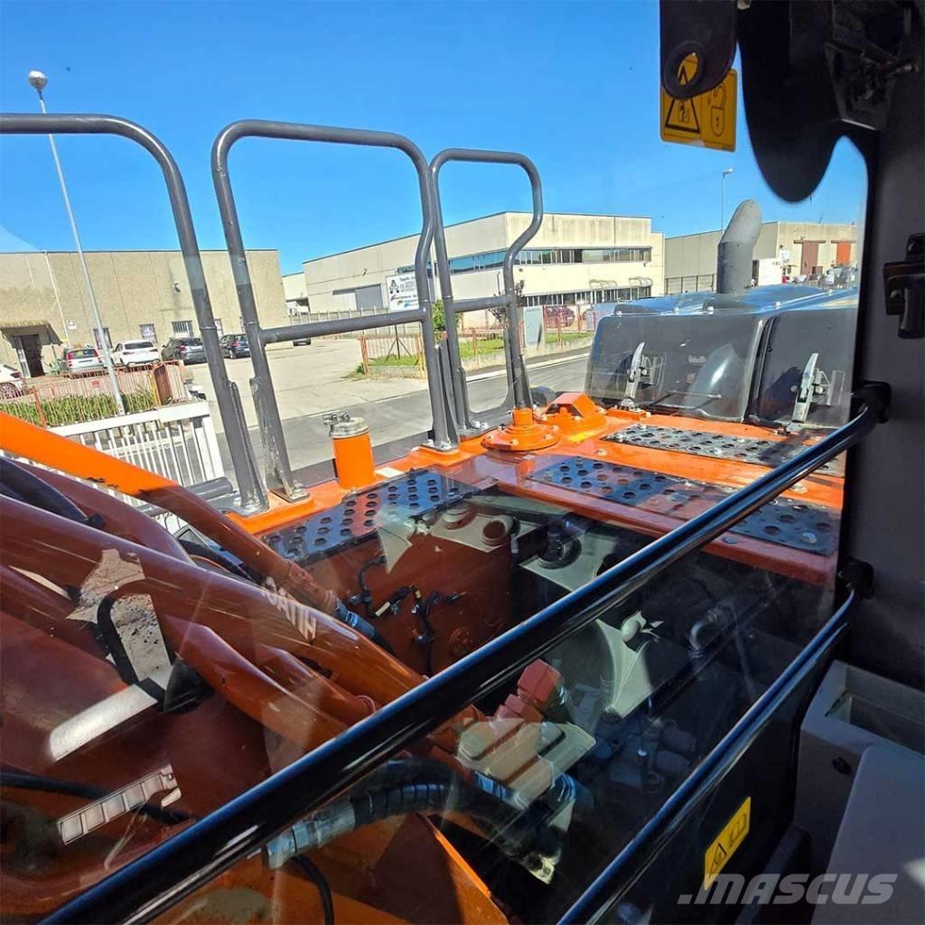 Hitachi ZX210LCN-7 Muut materiaalinkäsittelykoneet