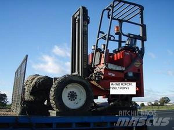 Moffett M2403N Maastotrukit