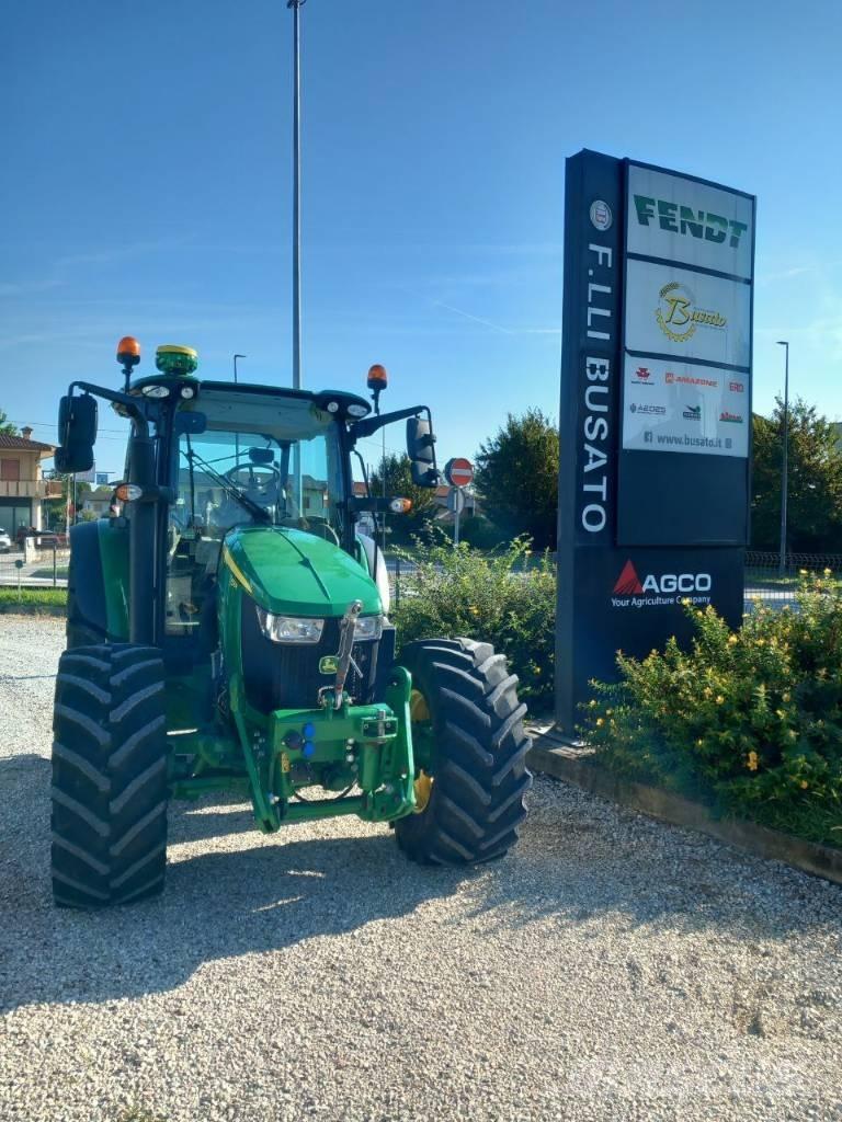 John Deere 5125 R Traktorit