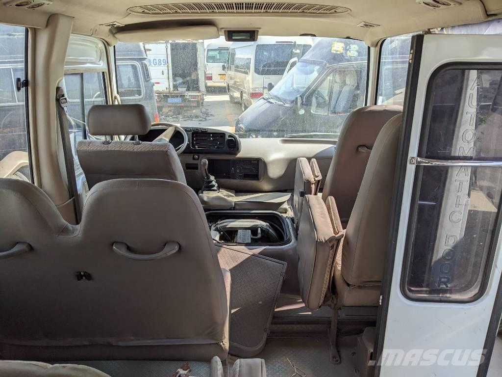 Toyota Coaster Bus Minibussit