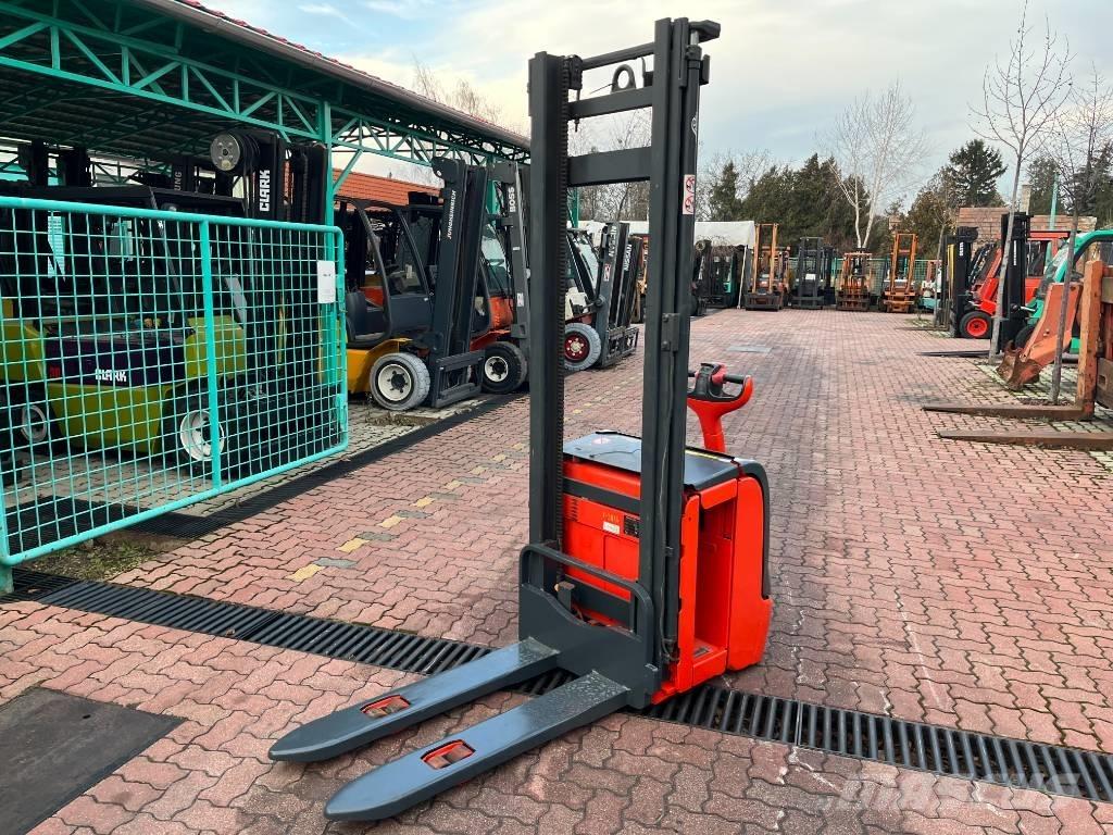 Linde L 14 V-3816 Ajettavat pinoamisvaunut