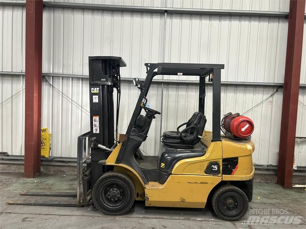 CAT GP25NT Nestekaasutrukit