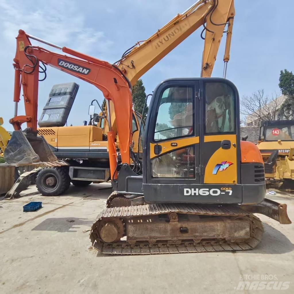 Doosan DH 60-7 Minikaivukoneet < 7t