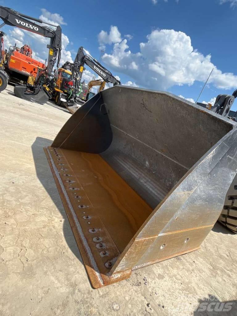 Volvo L220H Pyöräkuormaajat