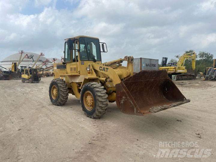 CAT 926E Pyöräkuormaajat