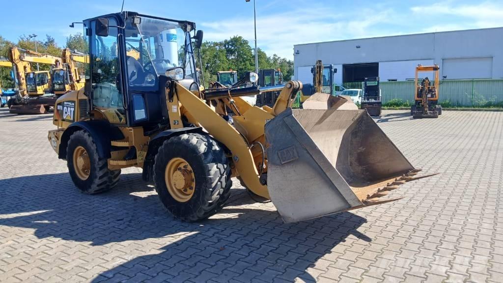 CAT 907 H 2 Pyöräkuormaajat