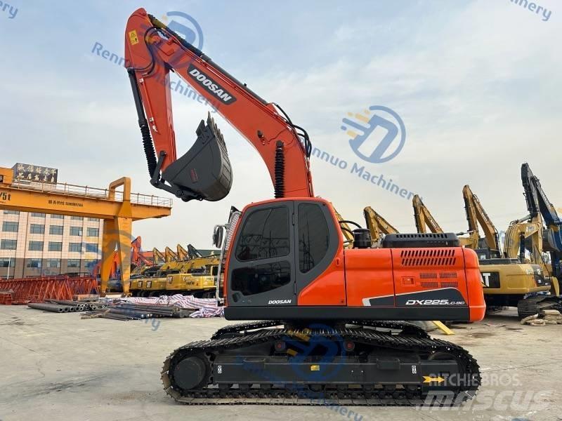 Doosan DX 225 LC-9C Telakaivukoneet