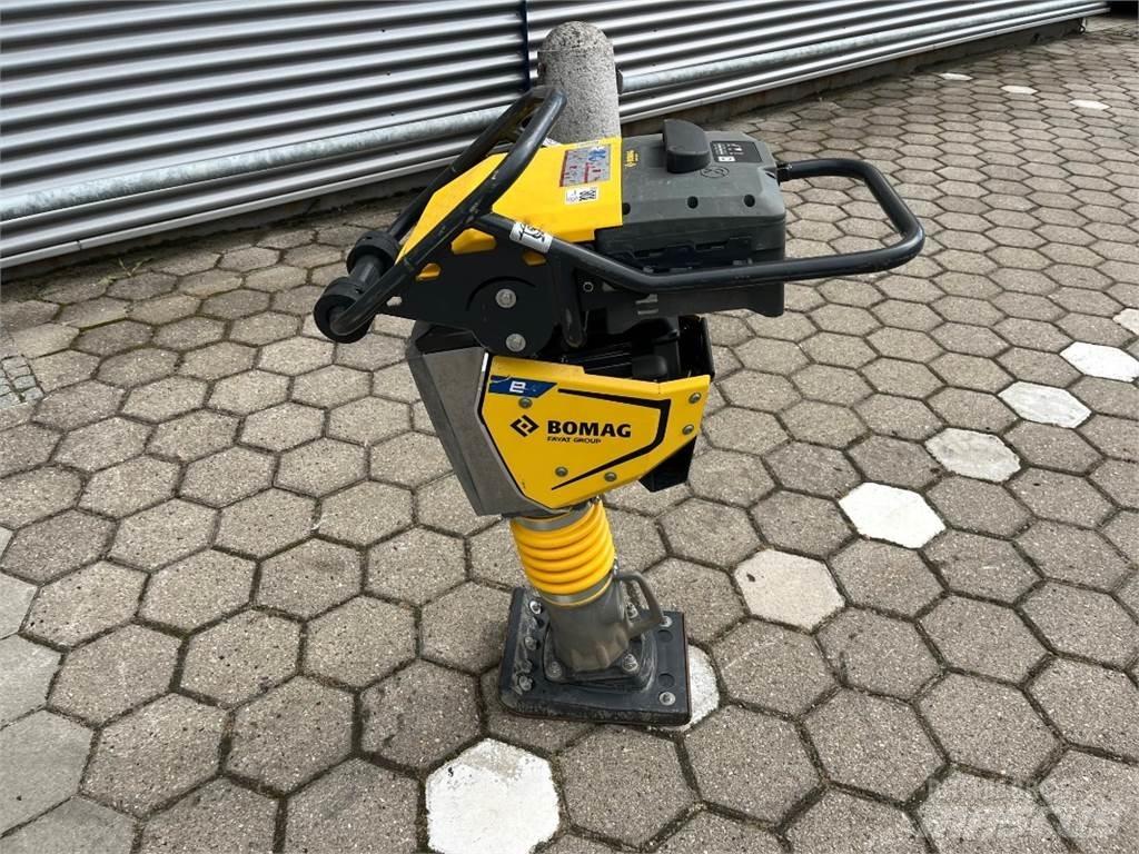 Bomag BT60E Tärylevyt