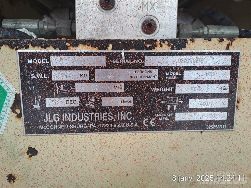JLG 4394RT Saksilavat