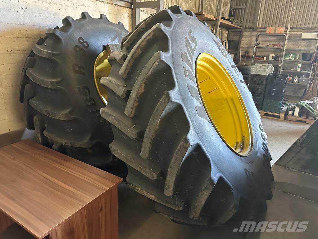 John Deere 8370 R Traktorit