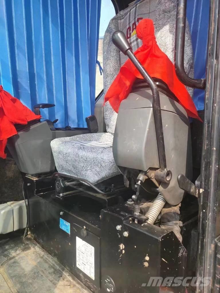 CAT 307E2 Midikaivukoneet 7t - 12t