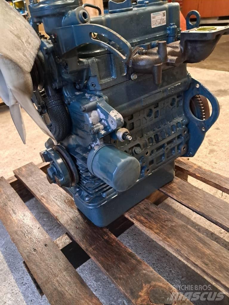 Kubota D-902 Moottorit