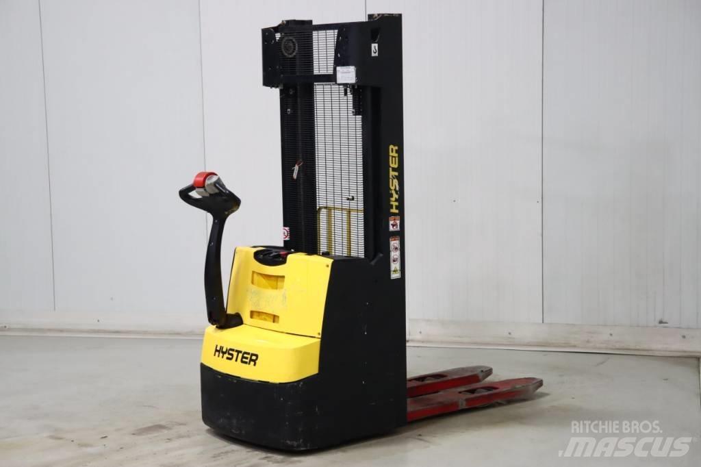 Hyster S 1.2 Käyden ajettavat pinoamistrukit
