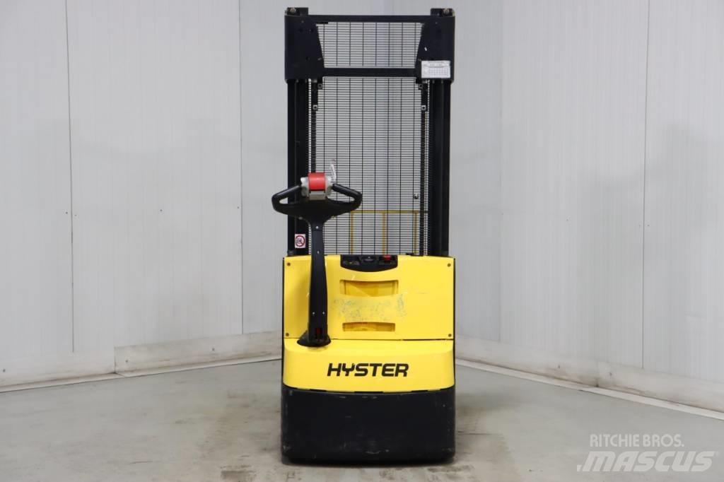 Hyster S 1.2 Käyden ajettavat pinoamistrukit