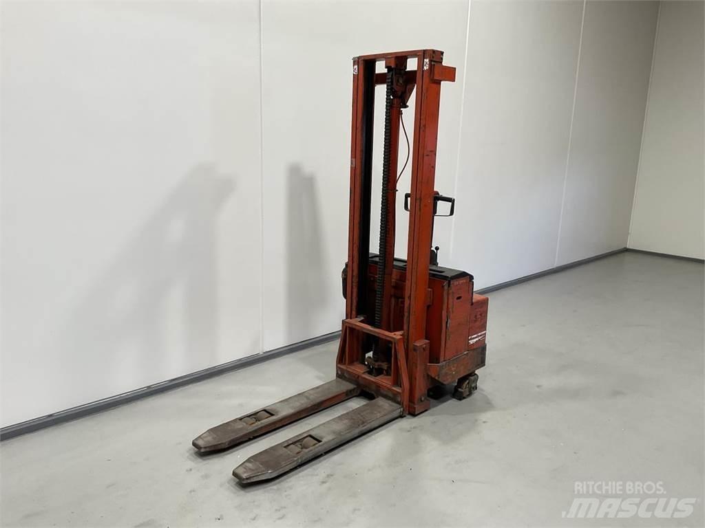 BT LSV 1250 E/10 Ajettavat pinoamisvaunut