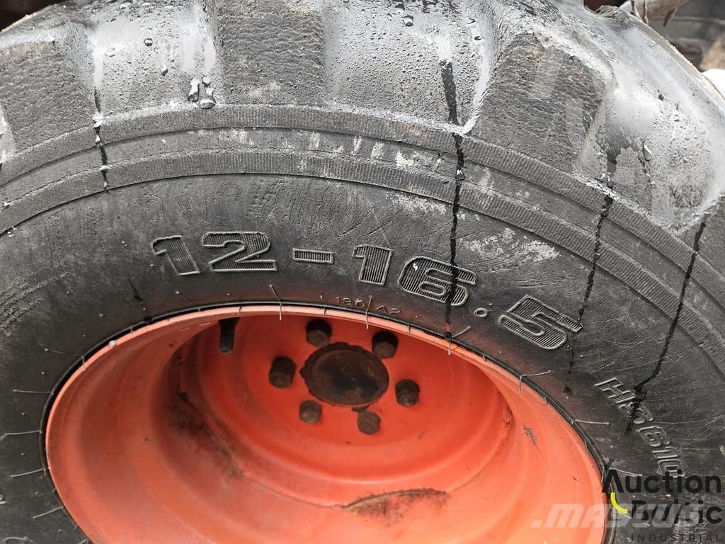 Kioti CK 2810 Traktorit