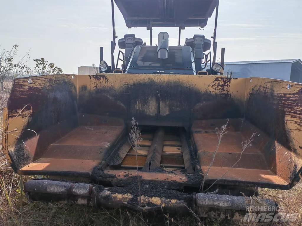 CAT AP655F Asfalttikoneet