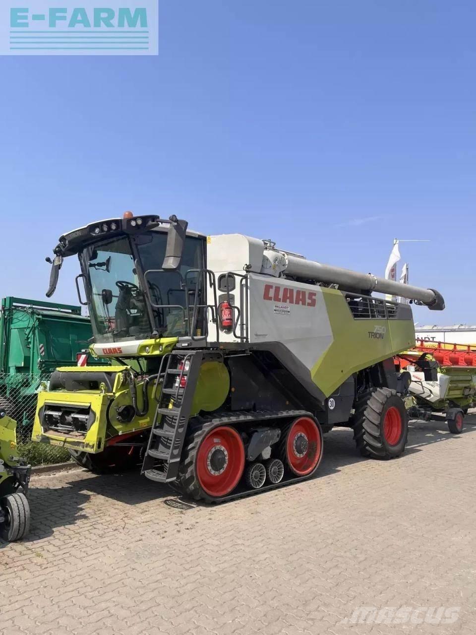 CLAAS trion 750 tt Leikkuupuimurit