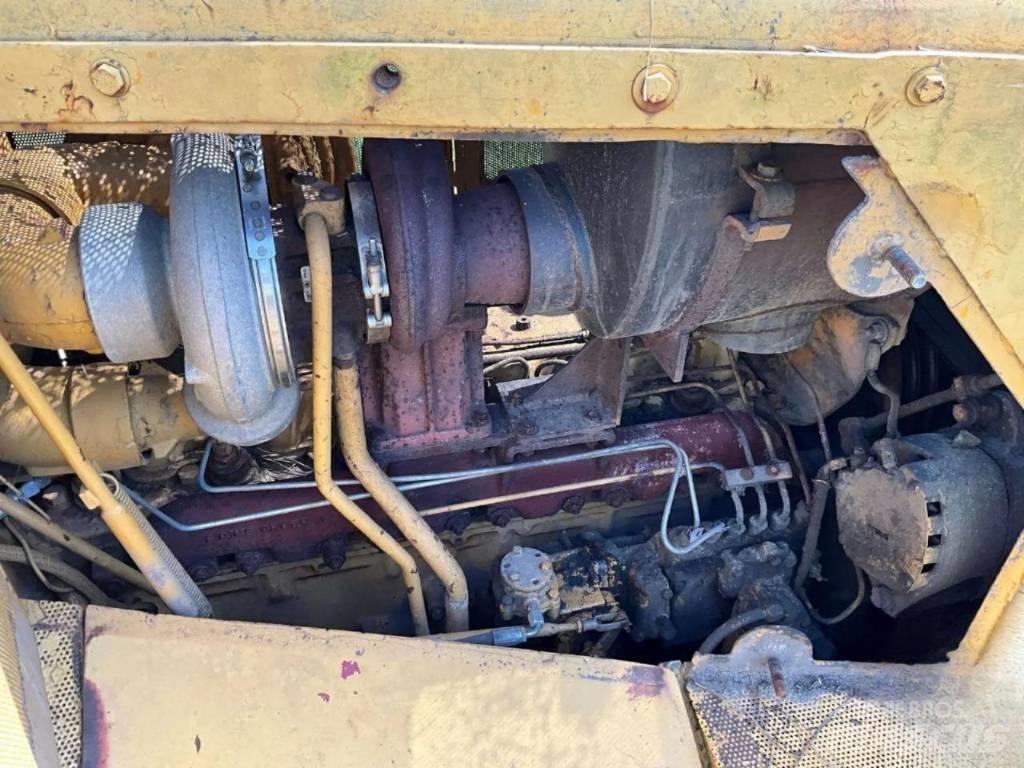 CAT D 7 G Telaketjupuskutraktorit