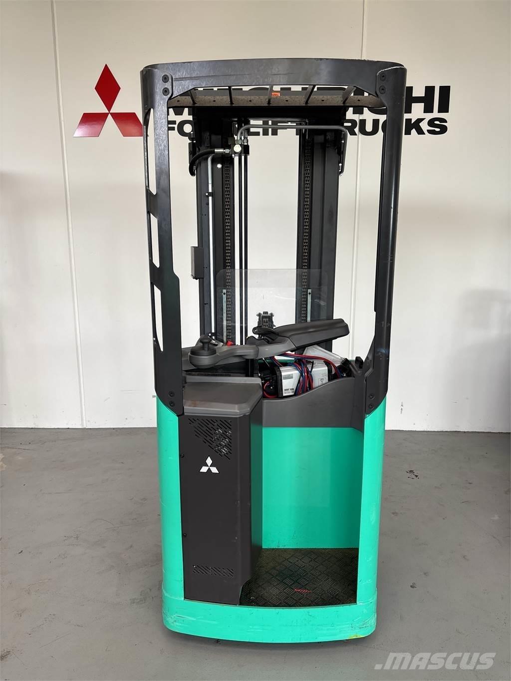 Mitsubishi SBR20N2 Ajettavat pinoamisvaunut