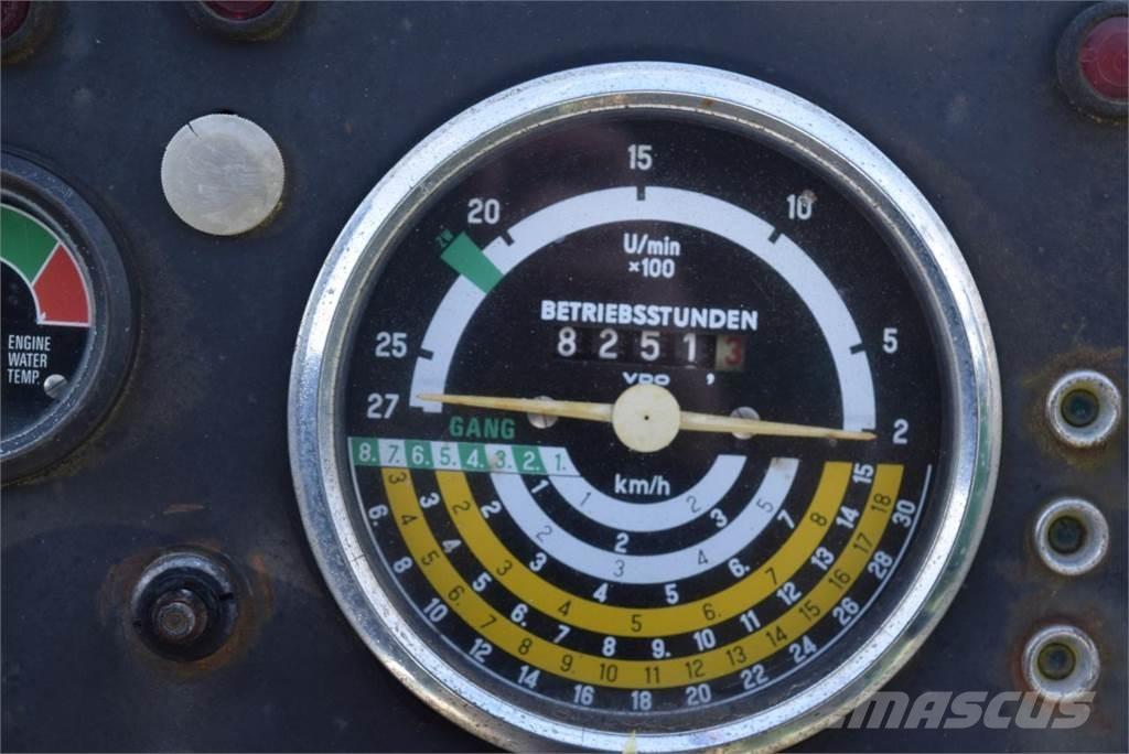 John Deere 2130 Traktorit